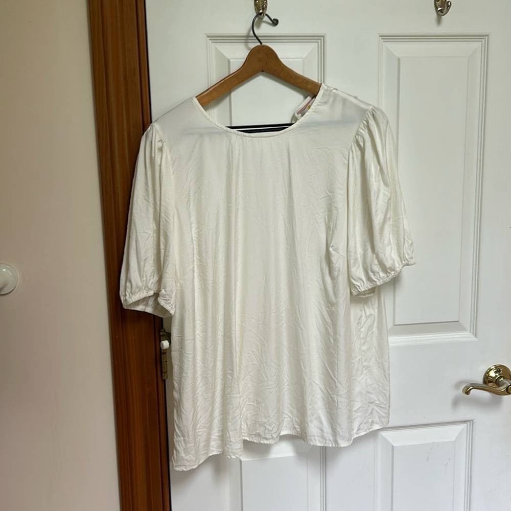 Boden cream silk blouse, puff sleeves size 16/18 US. GUC.